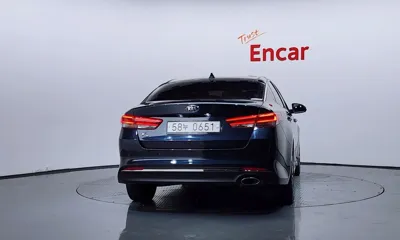 Kia K5 2017, 57756 км, за 7752.45 USD