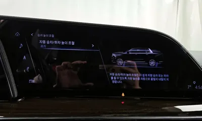 Cadillac Escalade 2023, 77359 км, за 56564.08 USD - фото 8