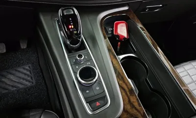 Cadillac Escalade 2023, 77359 км, за 56564.08 USD - фото 9