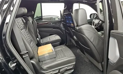 Cadillac Escalade 2023, 77359 км, за 56564.08 USD - фото 12