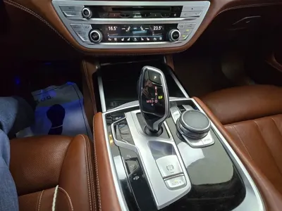 BMW 7-Series 2017, 202168 км, за 15562.93 USD - фото 18