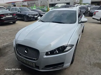 Jaguar XF · 2015 год