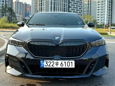 BMW 5-Series 2024, 36000 км, за 37661.05 USD