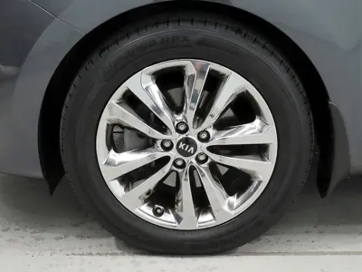 Kia Canival 2015, 201477 км, за 4420.46 USD