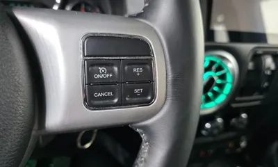 Jeep Wrangler 2017, 131894 км, за 16856.17 USD - фото 19