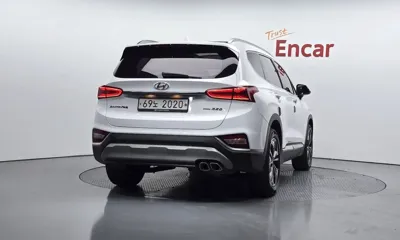 Hyundai Santafe 2019, 111849 км, за 14437.07 USD