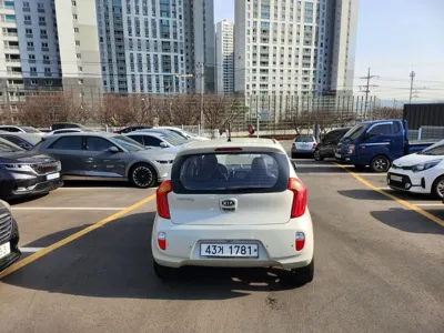 Kia Morning 2012, 204949 км, за 1626.34 USD