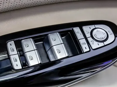 Denza Denza D9