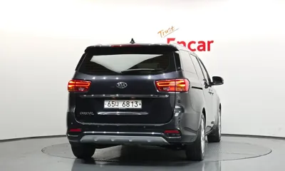 Kia Canival 2019, 81139 км, за 11694.72 USD
