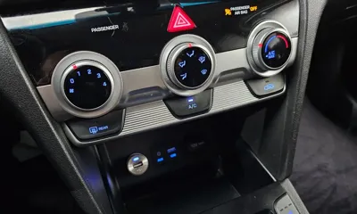 Hyundai Avante 2019, 68402 км, за 5665.17 USD - фото 20