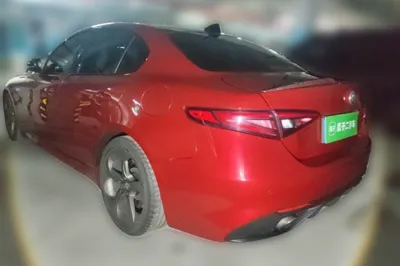 Alfa Romeo Giulia 2017, 189500 км, за 12354 USD