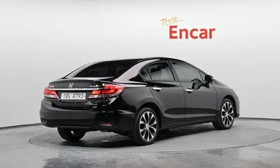 Honda Civic 2013, 104764 км, за 4966.88 USD