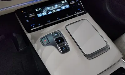 Hyundai Grandeur 2023, 71543 км, за 14404.11 USD - фото 9
