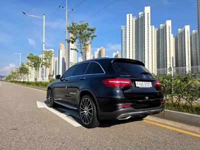 Mercedes-Benz GLC-Class 2019, 75000 км, за 20412.14 USD