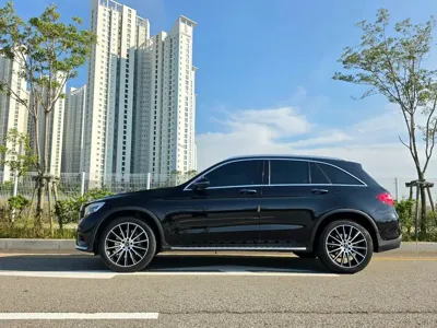 Mercedes-Benz GLC-Class 2019, 75000 км, за 20412.14 USD