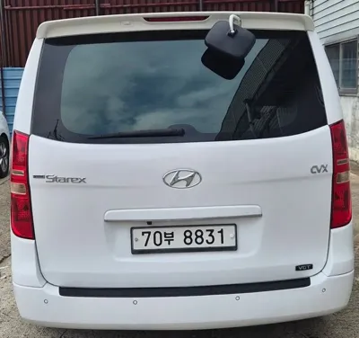 Hyundai Starex 2012, 171760 км, за 4232.6 USD