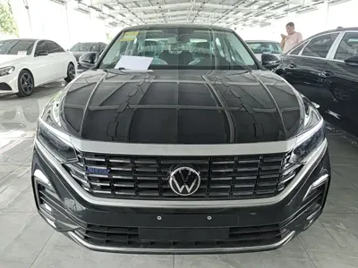 Volkswagen 帕萨特插电混动 2026, 100 км, за 20064.82 USD