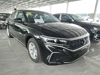 Volkswagen 帕萨特插电混动 2026, 100 км, за 20064.82 USD
