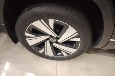 Volkswagen Teramont 2024, 23100 км, за 33400 USD - фото 10