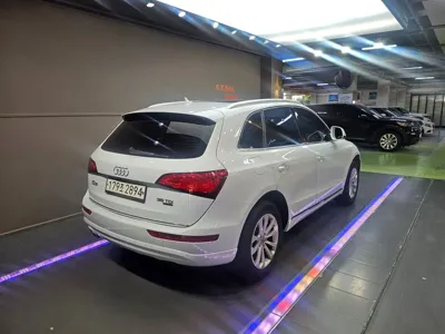 Audi Q5 2016, 116645 км, за 10510.32 USD