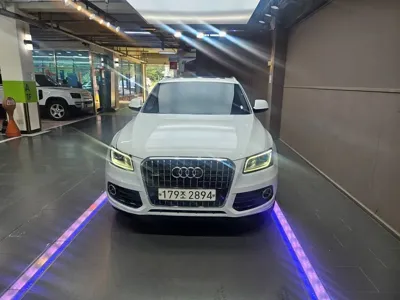 Audi Q5 2016, 116645 км, за 10510.32 USD