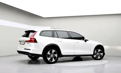 Volvo V60 2021, 91946 км, за 17263.85 USD