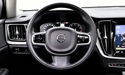 Volvo V60 2021, 91946 км, за 17263.85 USD - фото 11