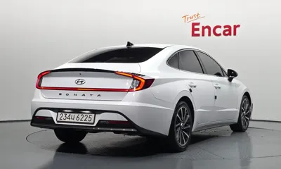 Hyundai Sonata 2022, 69380 км, за 10744.28 USD