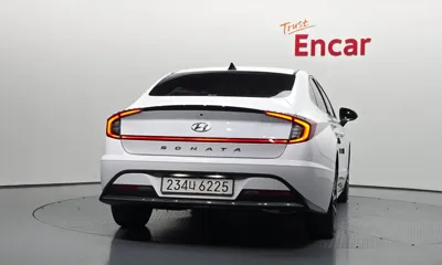 Hyundai Sonata 2022, 69380 км, за 10744.28 USD