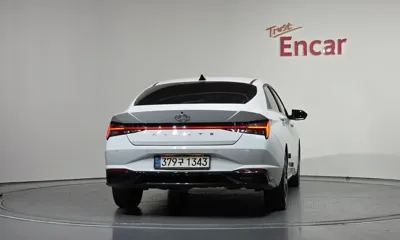 Hyundai Avante 2022, 96124 км, за 11815.68 USD