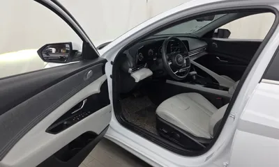 Hyundai Avante 2022, 96124 км, за 11815.68 USD - фото 10