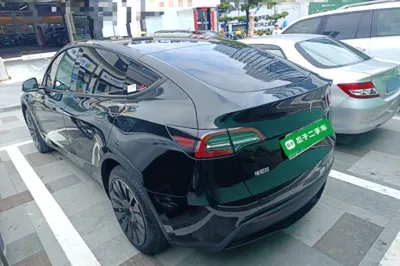 Tesla Model Y 2022, 48500 км, за 26597 USD