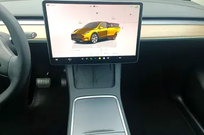 Tesla Model Y 2022, 48500 км, за 26597 USD - фото 16