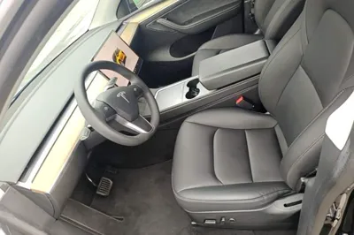 Tesla Model Y 2022, 48500 км, за 26597 USD - фото 18
