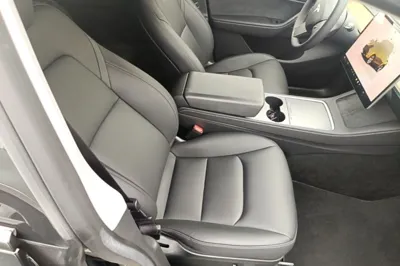Tesla Model Y 2022, 48500 км, за 26597 USD - фото 23