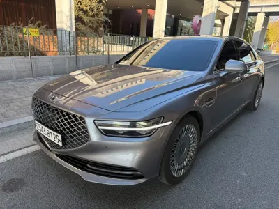 Genesis G90 · 2020 год