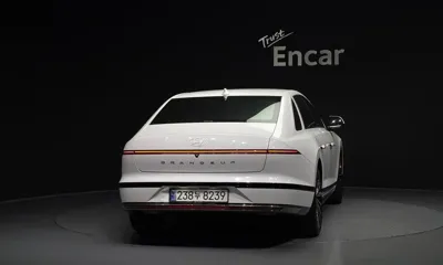 Hyundai Grandeur 2023, 39558 км, за 26958.38 USD