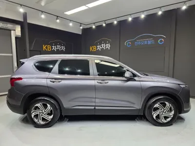 Hyundai Santafe 2022, 27627 км, за 17226.8 USD