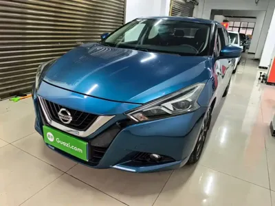 Nissan Bluebird · 2015 год