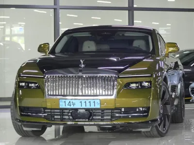 Rolls-Royce Spectre · 2024 год