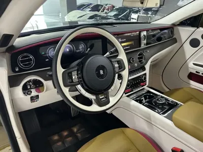 Rolls-Royce Spectre 2024, 2510 км, за 390573.72 USD