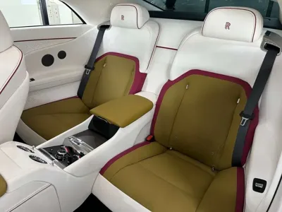 Rolls-Royce Spectre 2024, 2510 км, за 387445.31 USD - фото 14