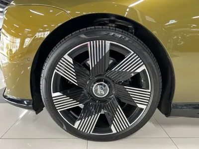 Rolls-Royce Spectre 2024, 2510 км, за 387445.31 USD - фото 19