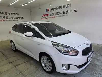 Kia Carens 2016, 67192 км, за 5785.61 USD