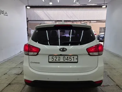 Kia Carens 2016, 67192 км, за 5785.61 USD