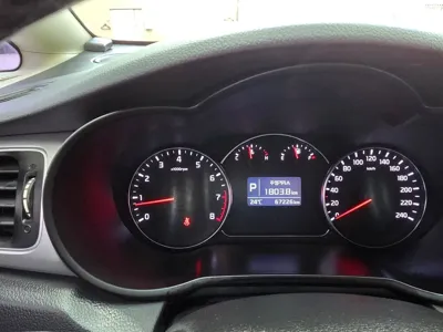 Kia Carens 2016, 67192 км, за 5785.61 USD - фото 8