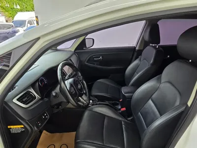Kia Carens 2016, 67192 км, за 5785.61 USD - фото 16