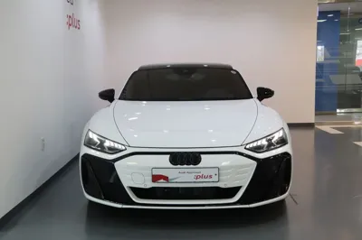Audi S e-tron GT 2025, 8923 км, за 79442.57 USD