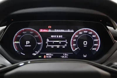 Audi S e-tron GT 2025, 8923 км, за 79442.57 USD - фото 8
