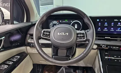 Kia Canival 2023, 53920 км, за 20195.45 USD - фото 13